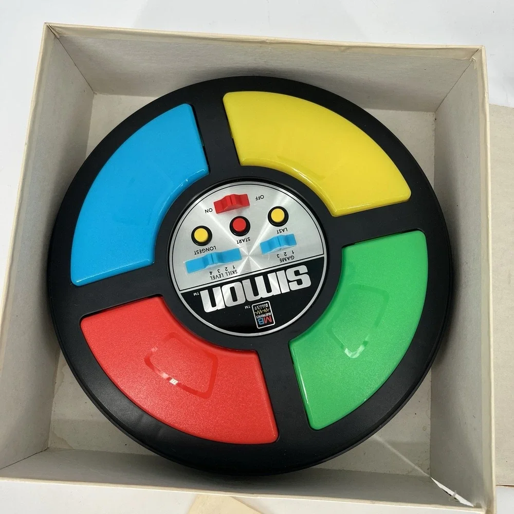 Vintage SIMON Electronic Game USA 1978 Milton Bradley Original Box
